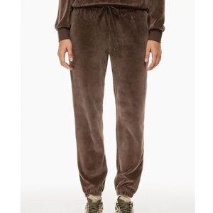 TNA | Velour Lounge Pants – Rich Brown (Size S)